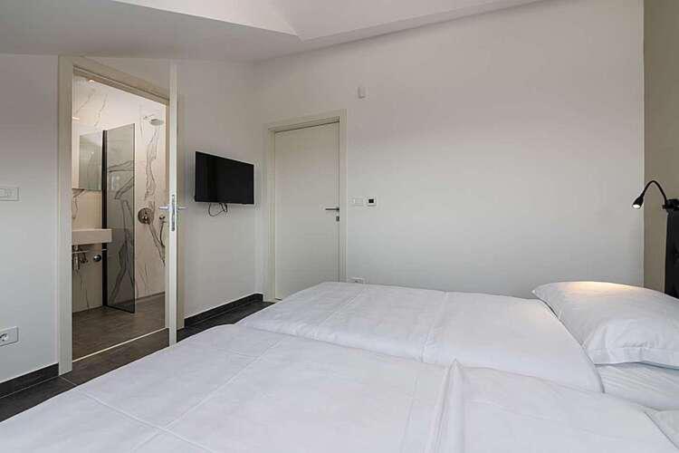 Seaview Apartment Funtana Luaran gambar